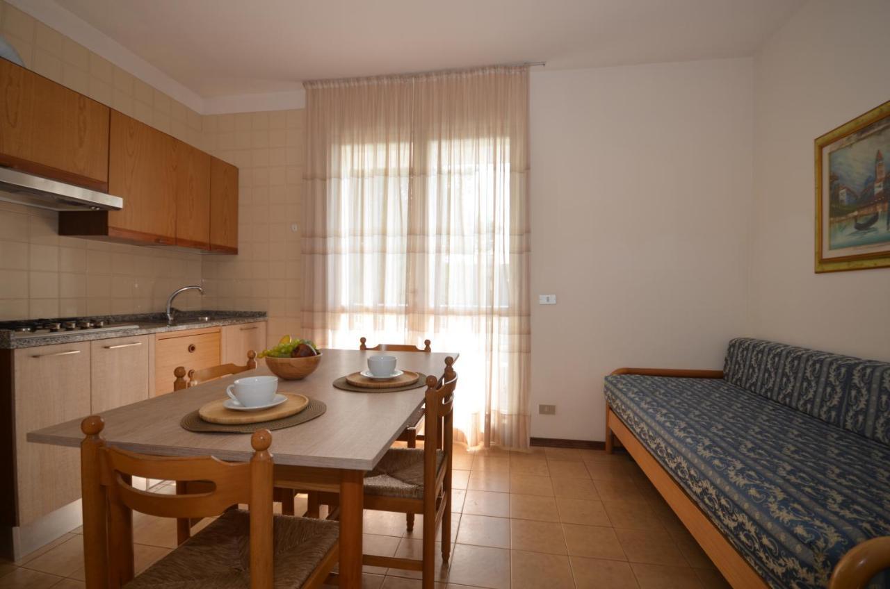 Appartamenti Sirio Via Pesci 6,8,14 Бибионе Экстерьер фото